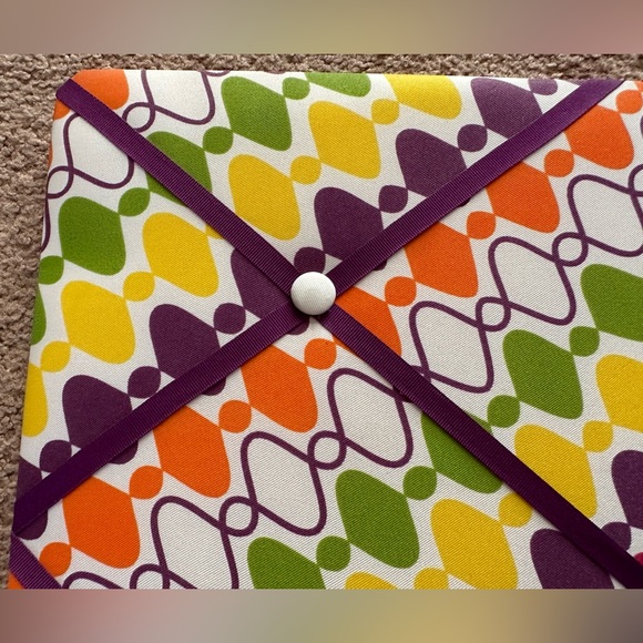 Fabric Memory Memo Board Hanging Wall Art Decor Buttons & Criss Cross Ribbons - Picture 2 of 16